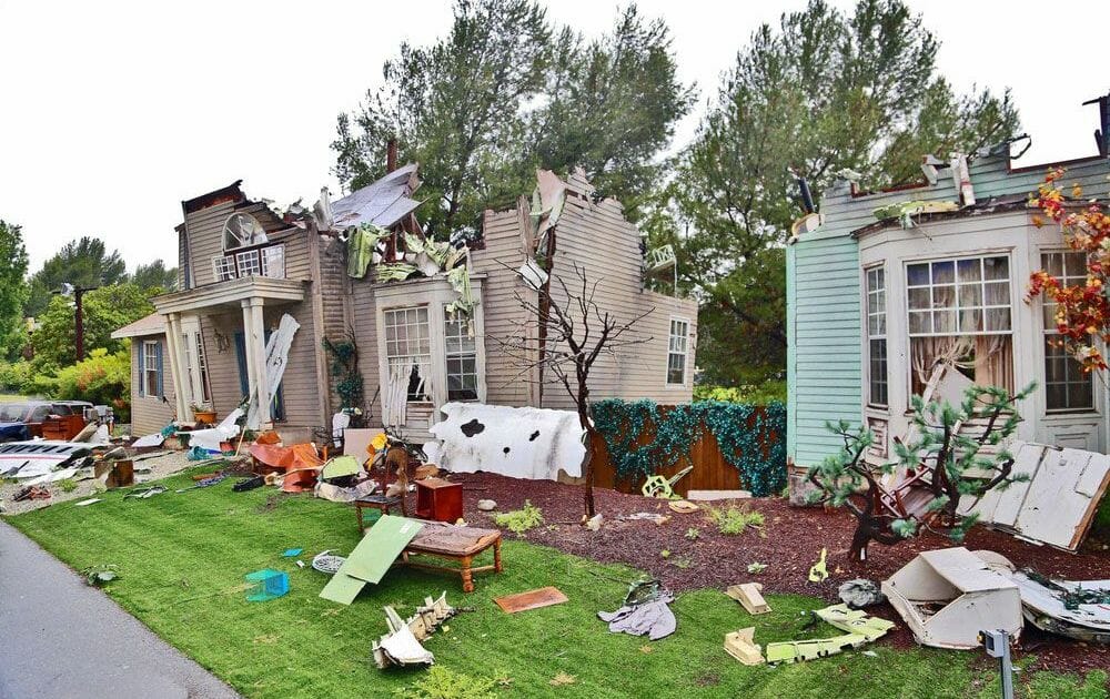 EF-3 tornado damage on Darien, IL residential houses