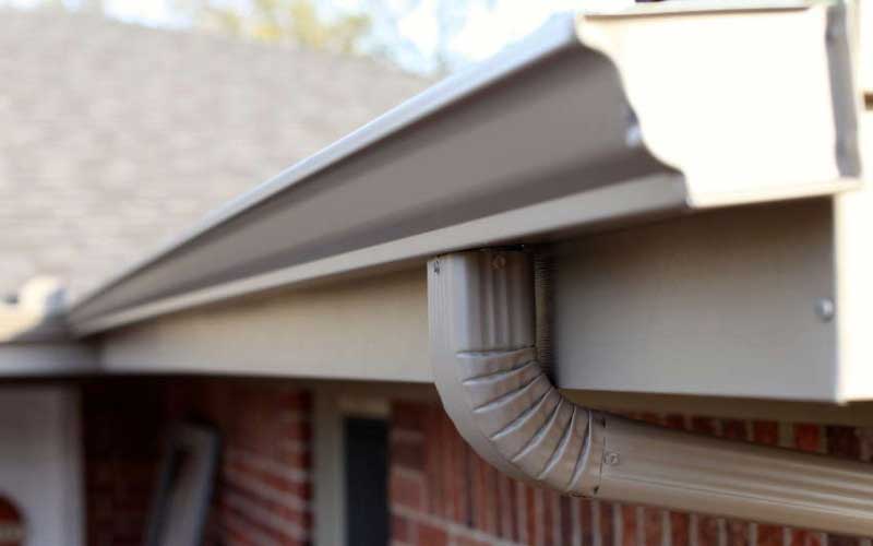 Gutters specialist out of Lake County, IL